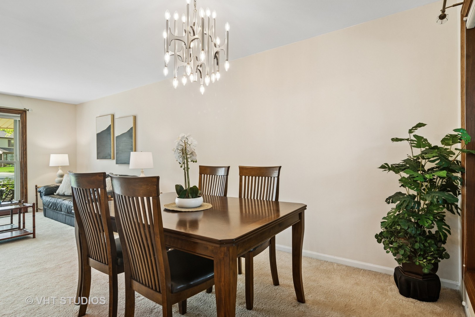 3041 N Huntington Drive