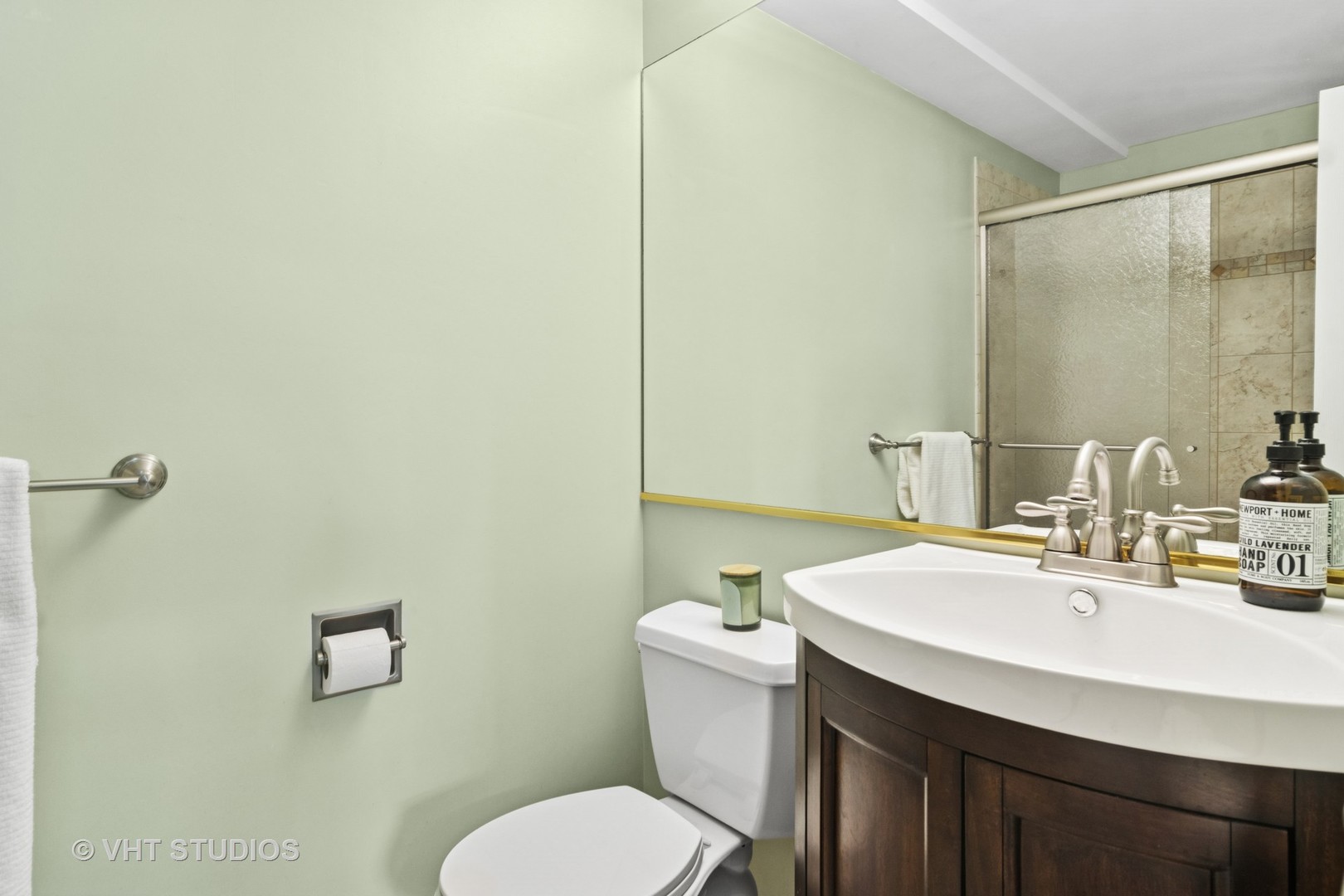 3041 N Huntington Drive