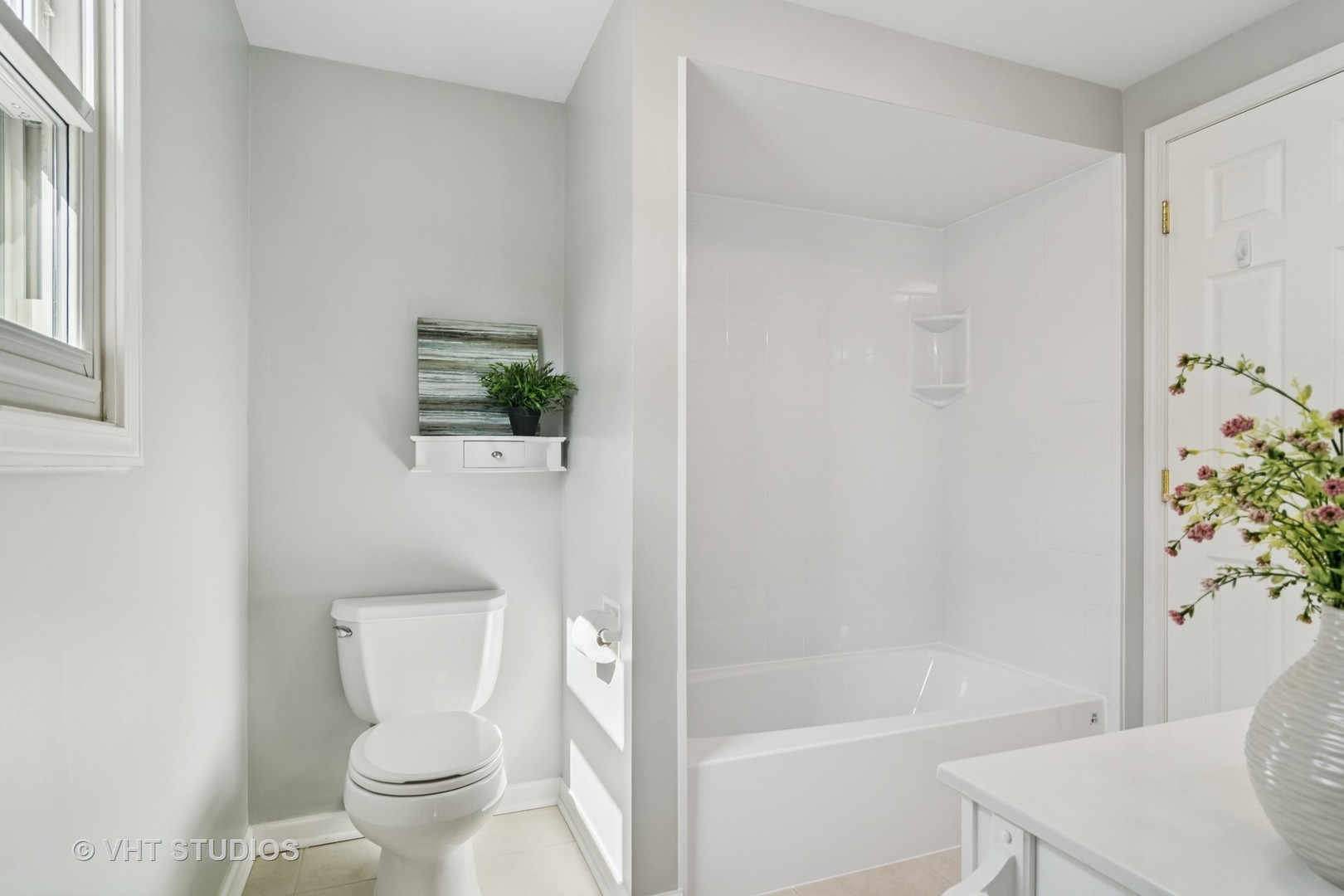 3041 N Huntington Drive