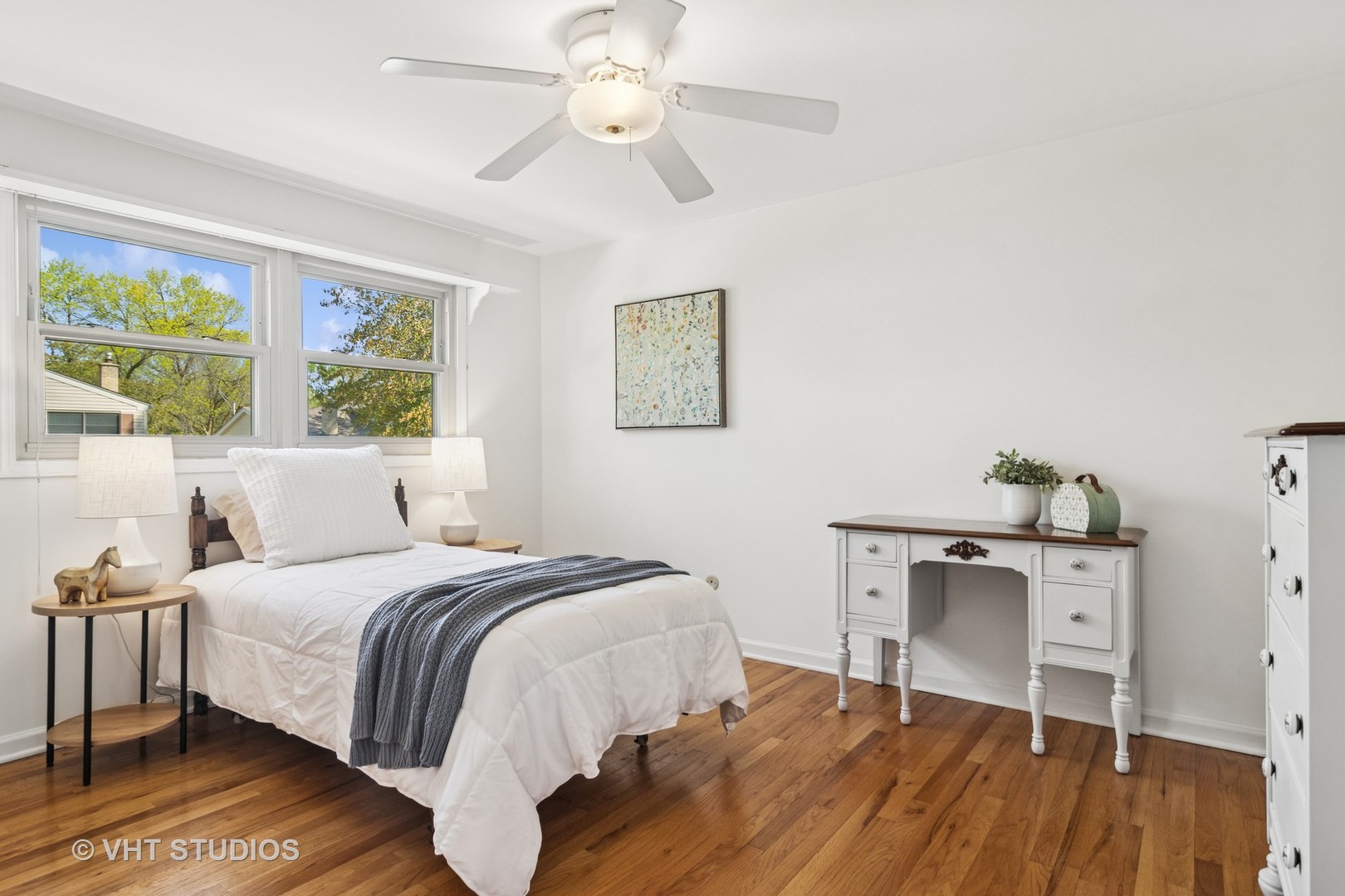 3041 N Huntington Drive