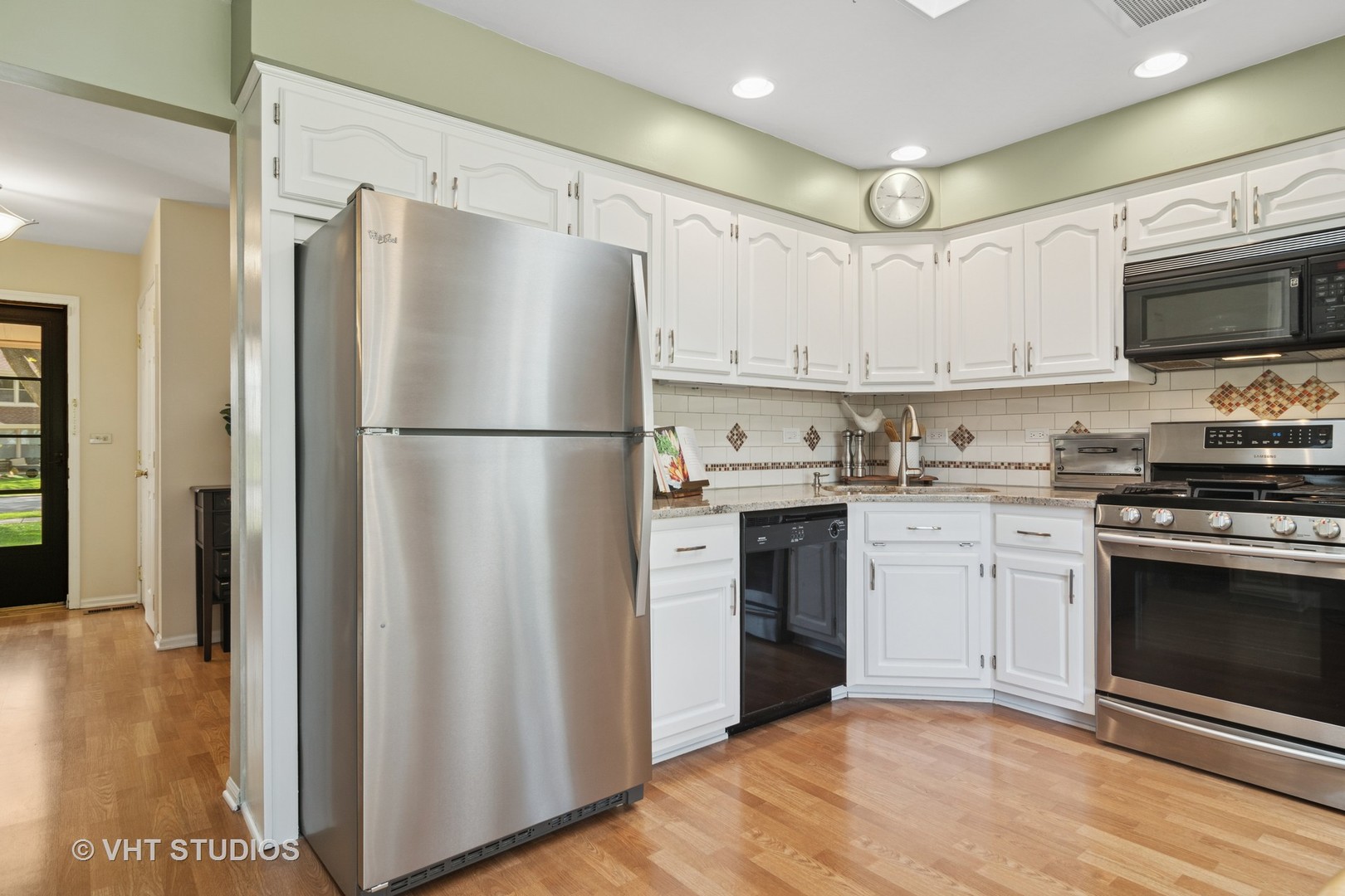 3041 N Huntington Drive