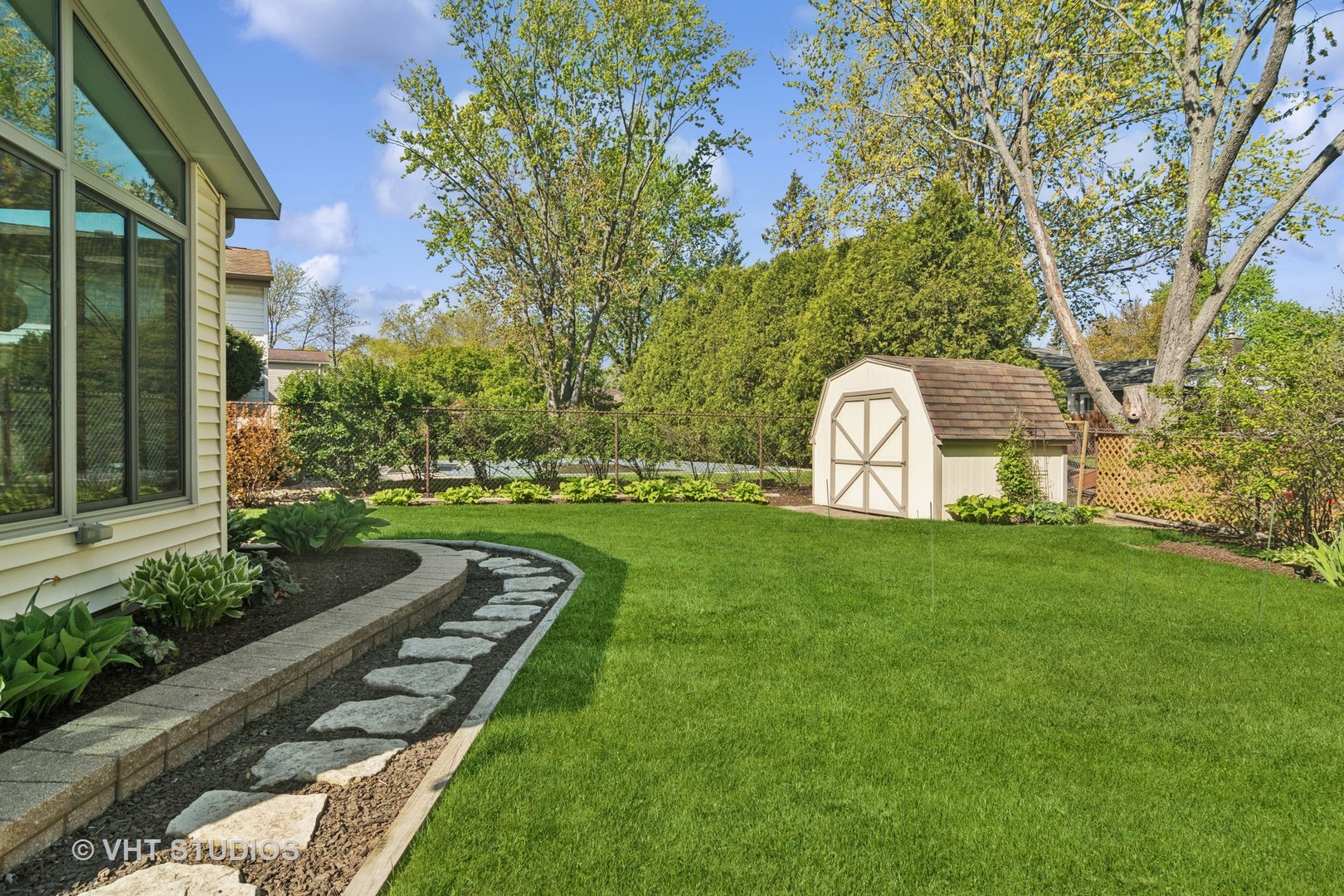 3041 N Huntington Drive