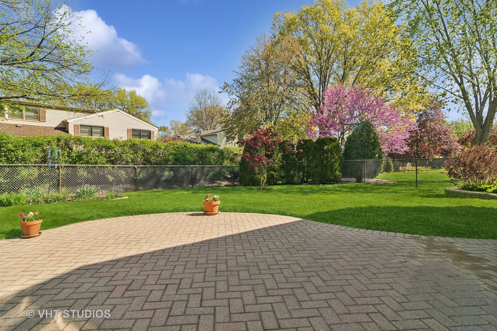 3041 N Huntington Drive