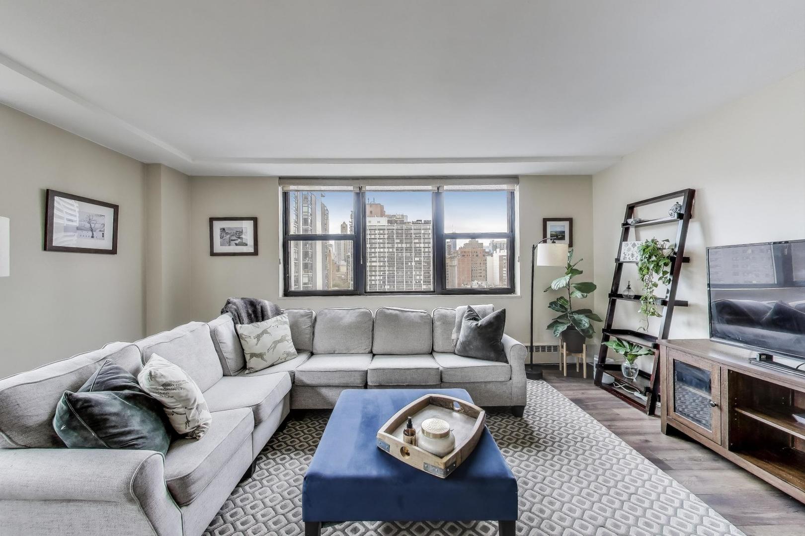 1445 N State Parkway Unit: 1302