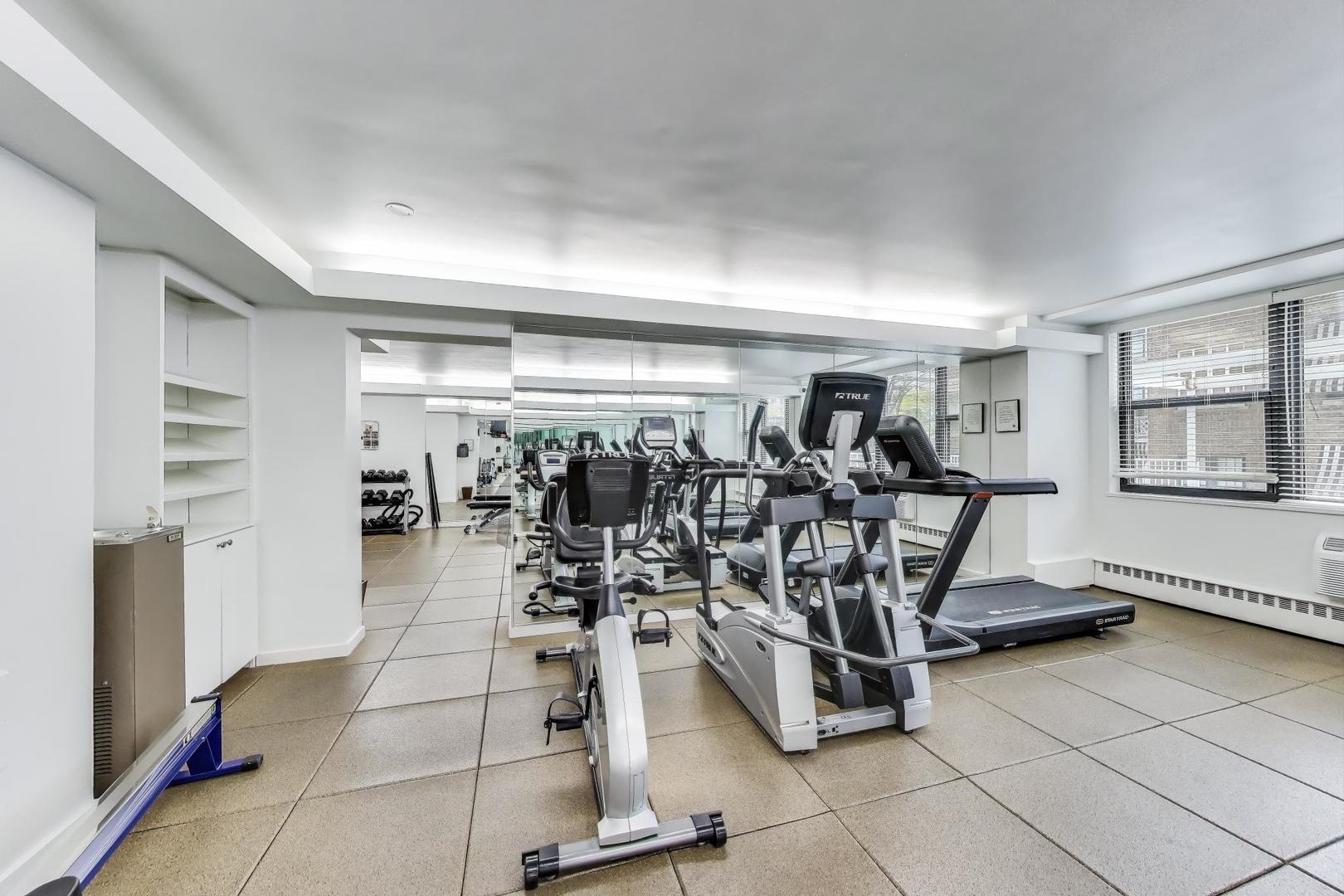 1445 N State Parkway Unit: 1302