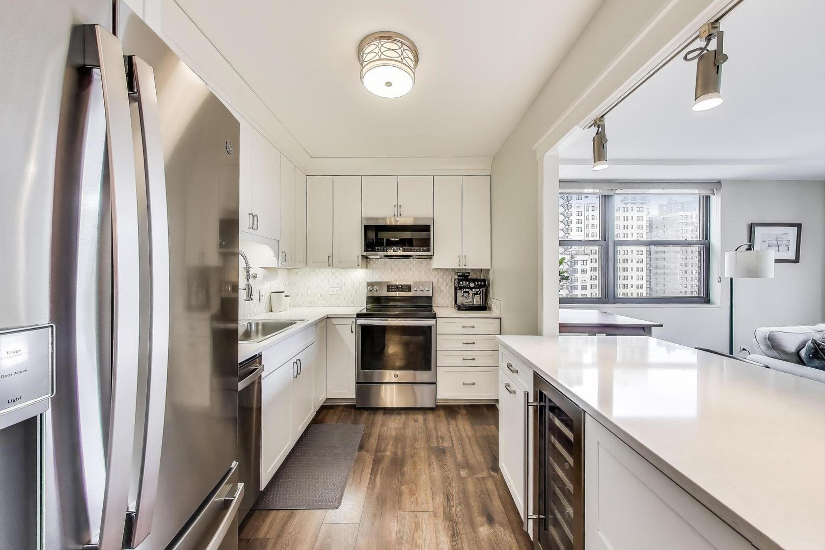 1445 N State Parkway Unit: 1302