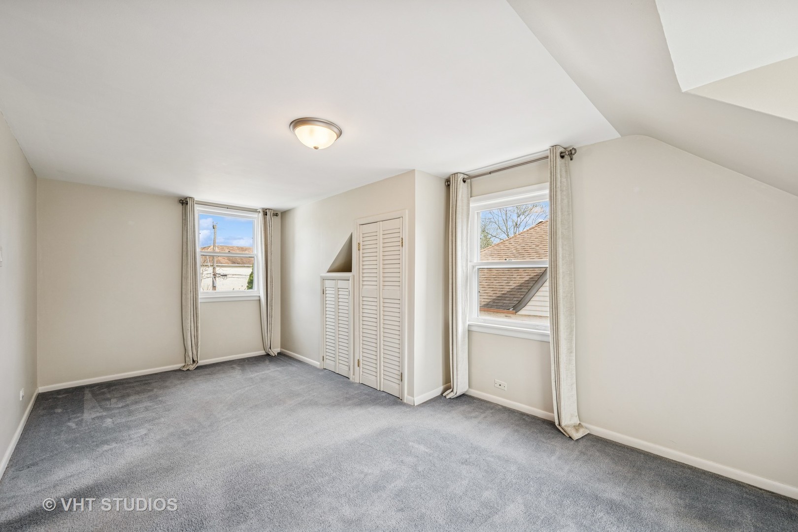 439 S Evergreen Avenue
