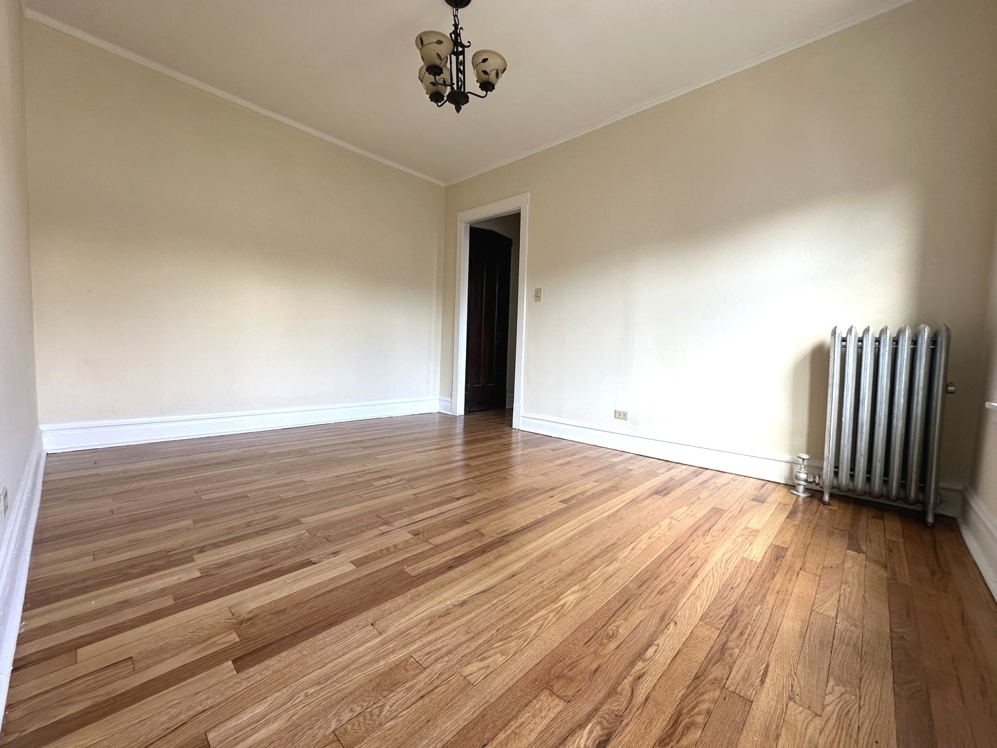 4614 N Sacramento Avenue Unit: 3