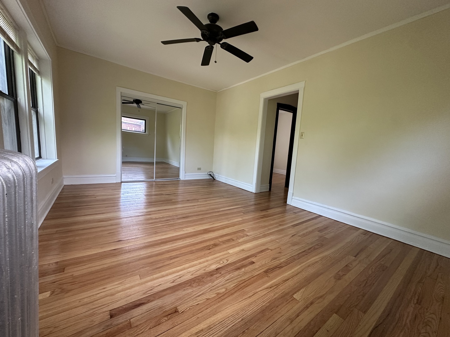 4614 N Sacramento Avenue Unit: 3