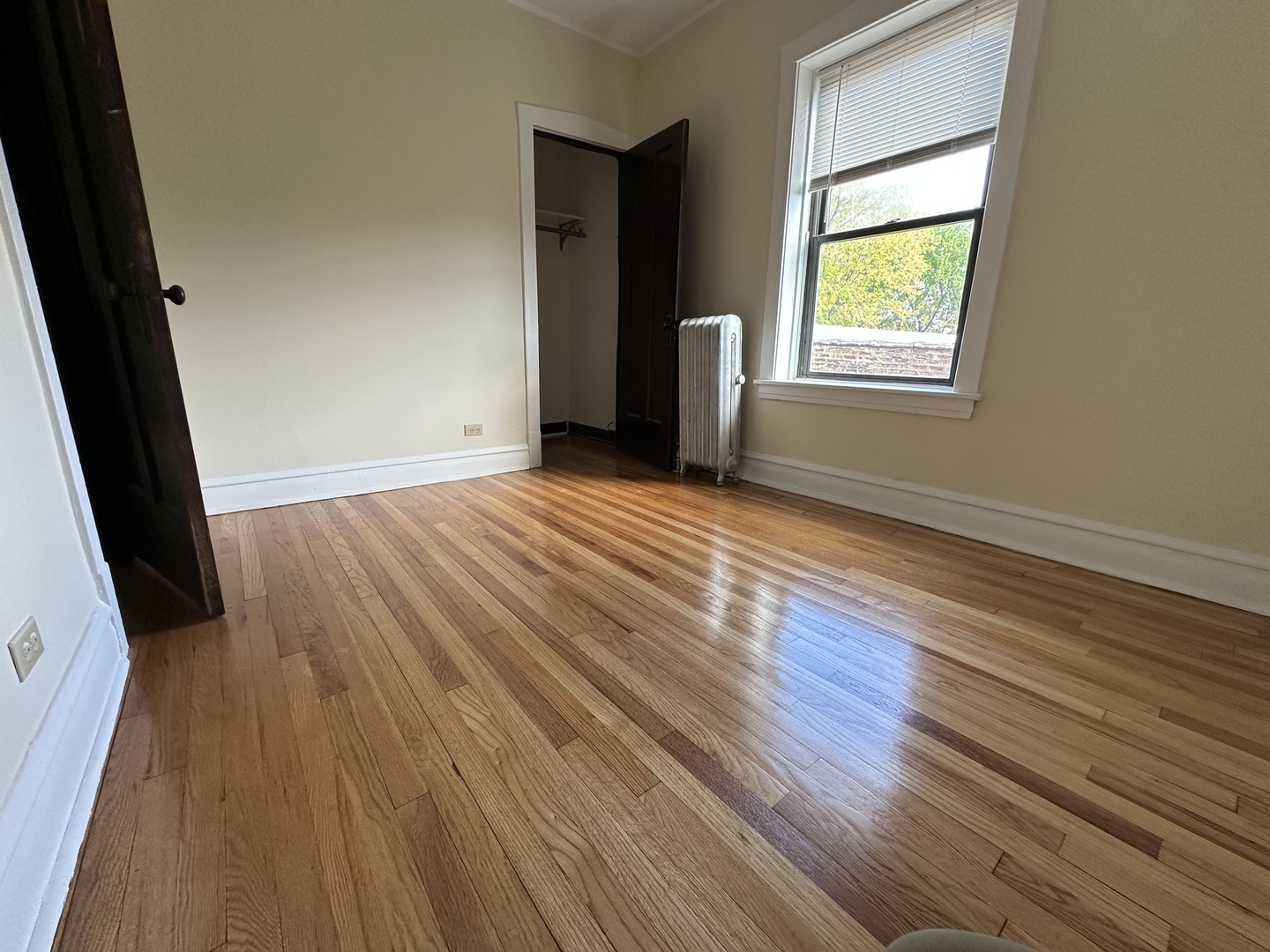 4614 N Sacramento Avenue Unit: 3