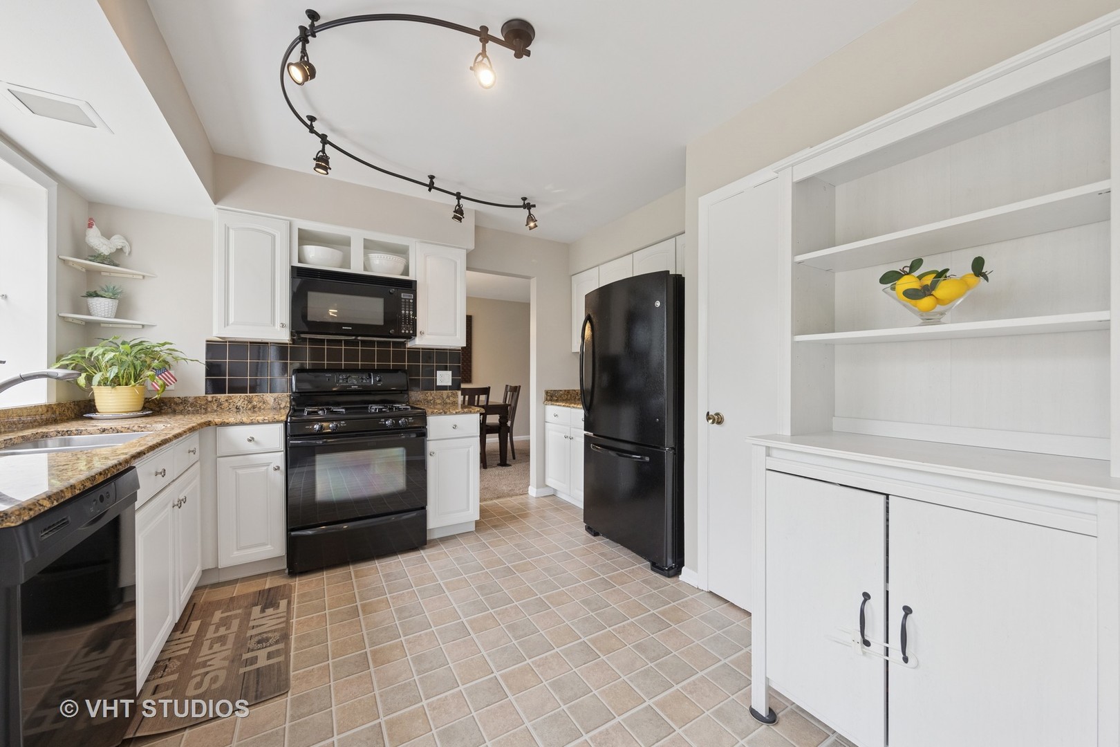 134 REGENCY Drive Unit: 134