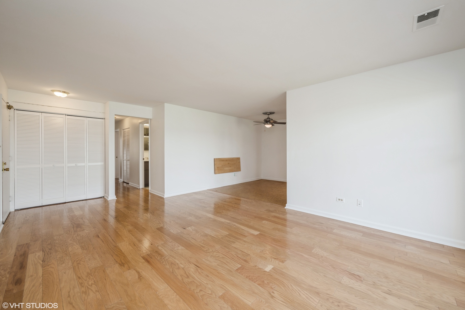 1724 W QUAIL Court Unit: 5