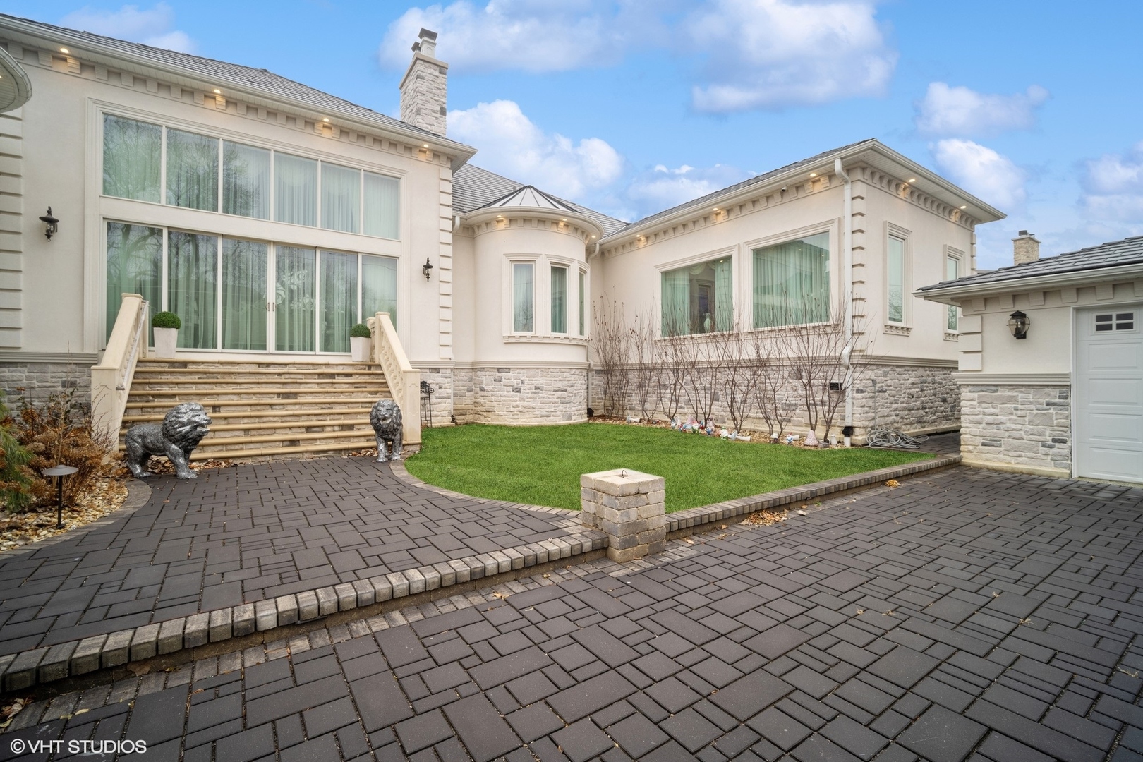 2315 N Arlington Heights Road