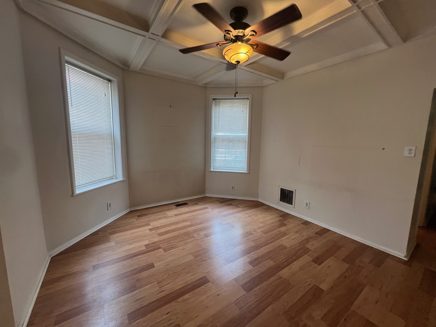 2515 W Argyle Avenue Unit: 1