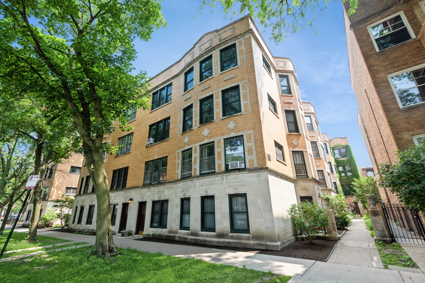 1223 W Granville Avenue Unit: 1A