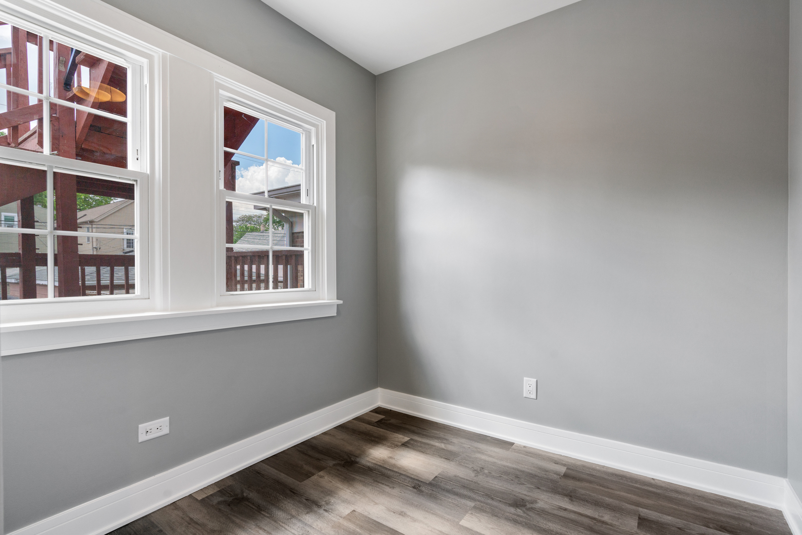 4624 N Springfield Avenue