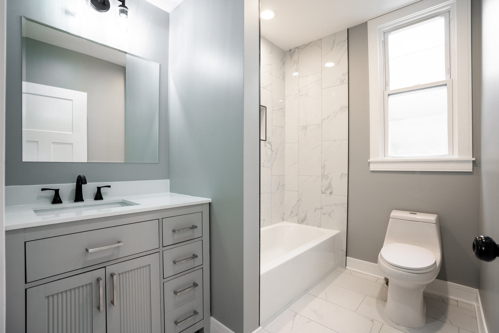 4624 N Springfield Avenue