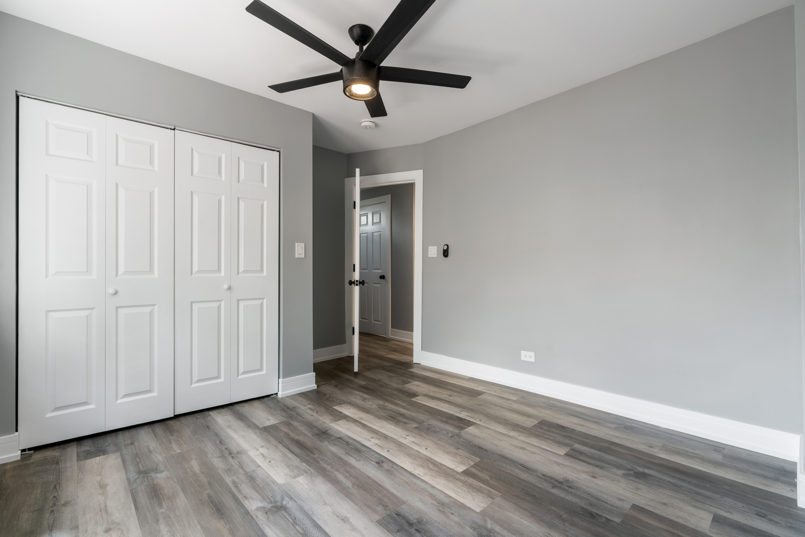 4624 N Springfield Avenue