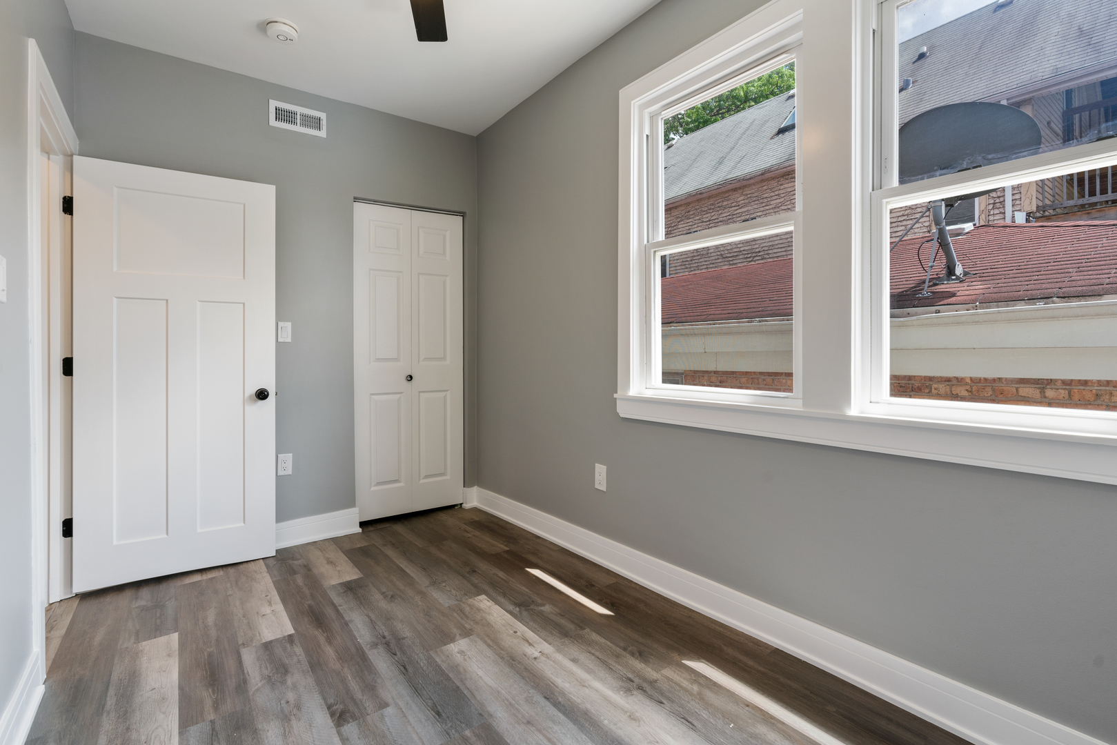 4624 N Springfield Avenue