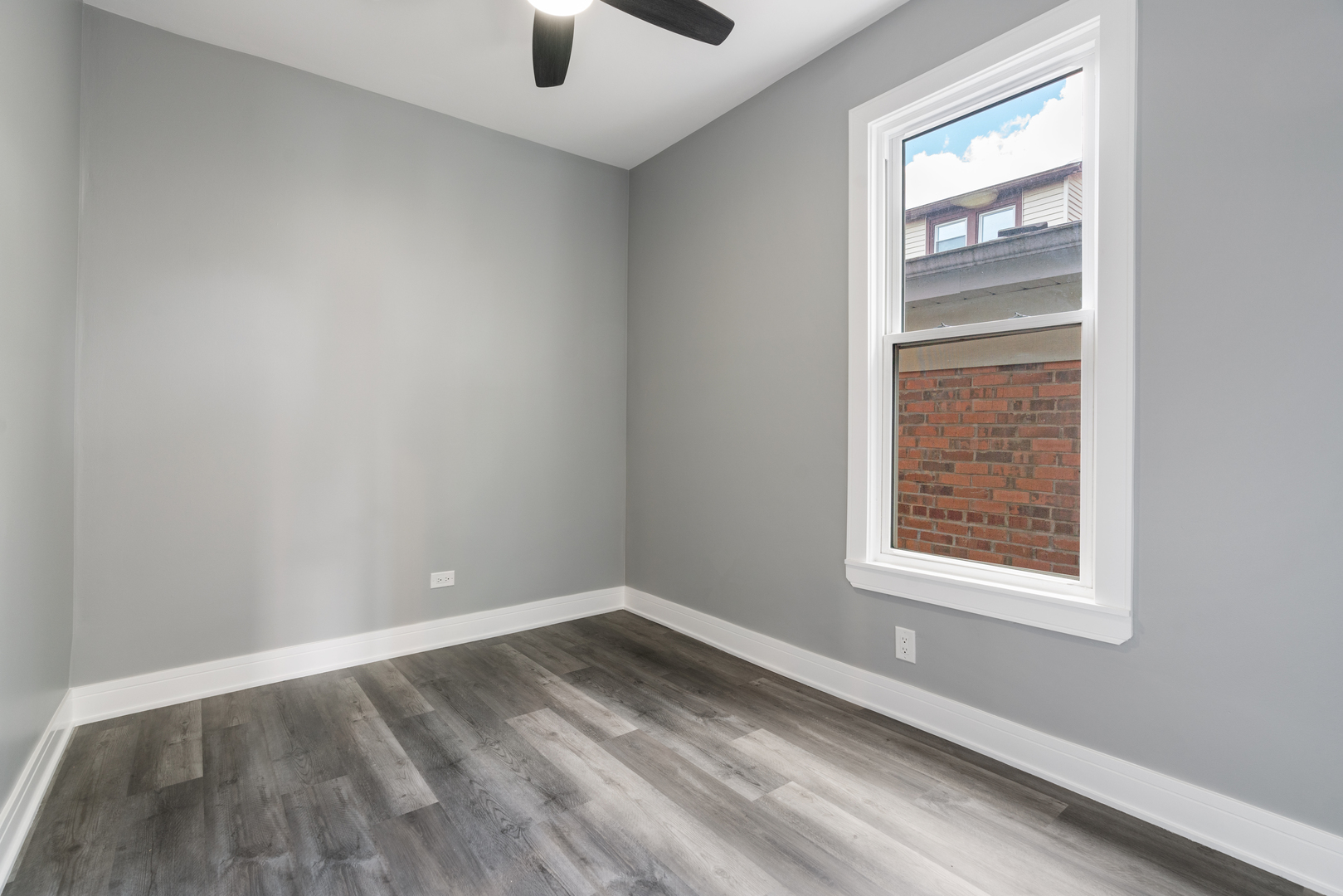 4624 N Springfield Avenue