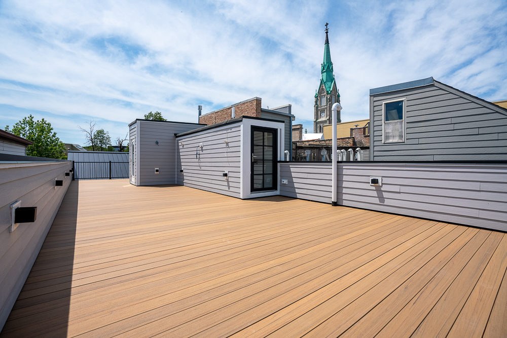 1342 W Wellington Avenue