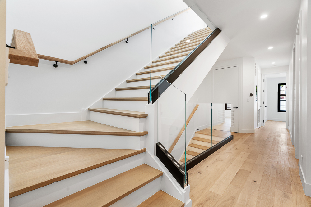 1342 W Wellington Avenue