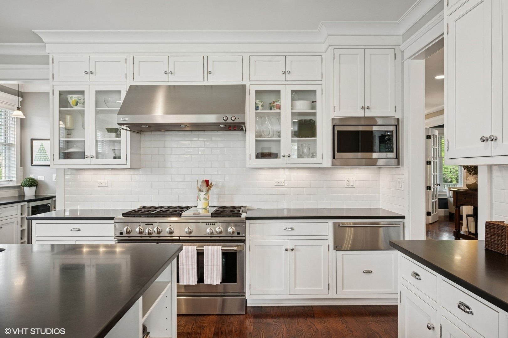 1605 N Chicago Avenue