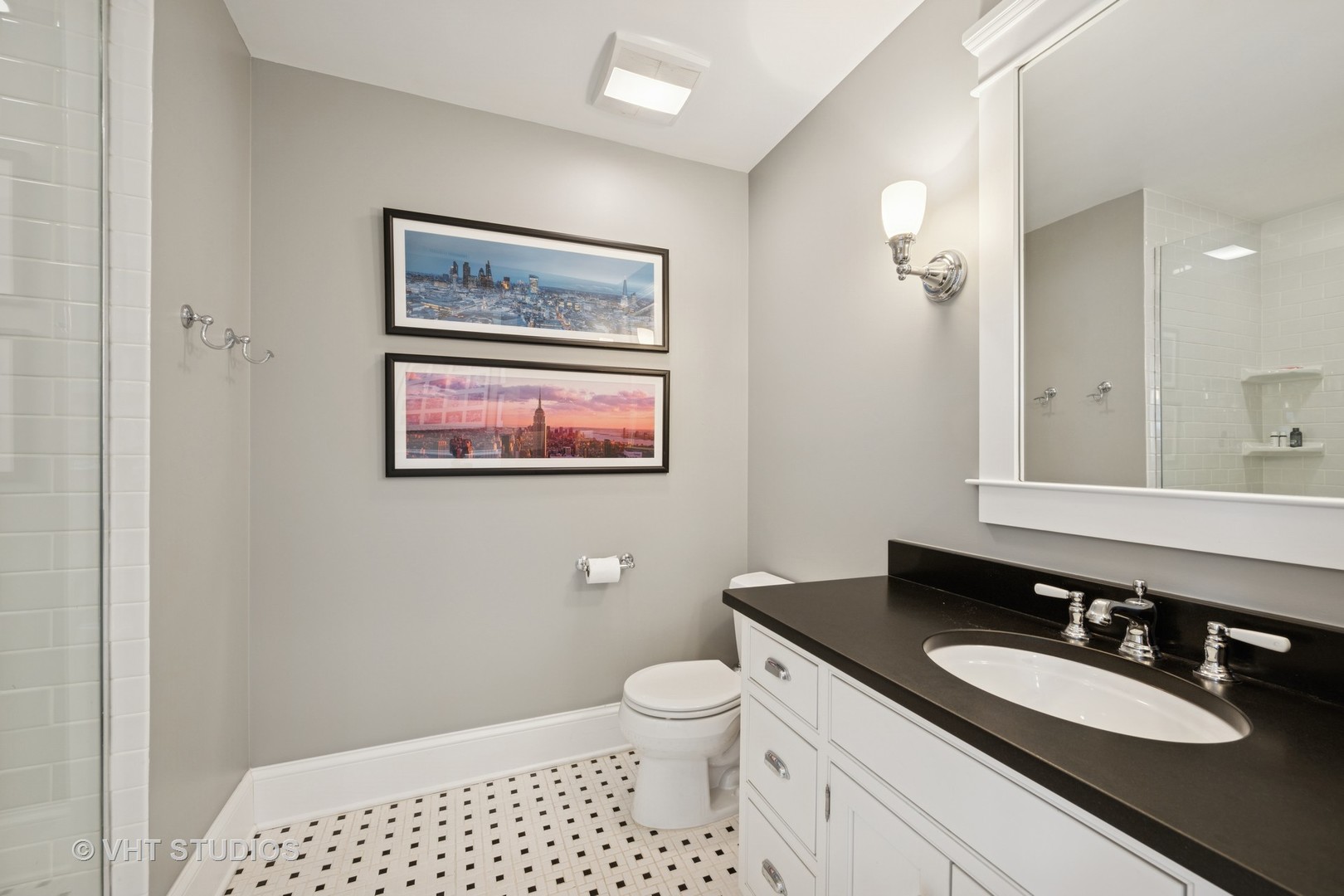 1605 N Chicago Avenue