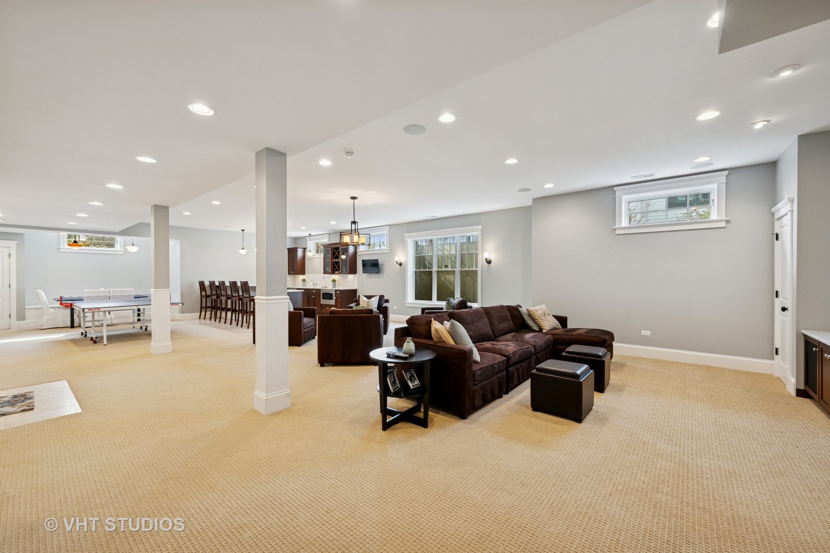 1605 N Chicago Avenue