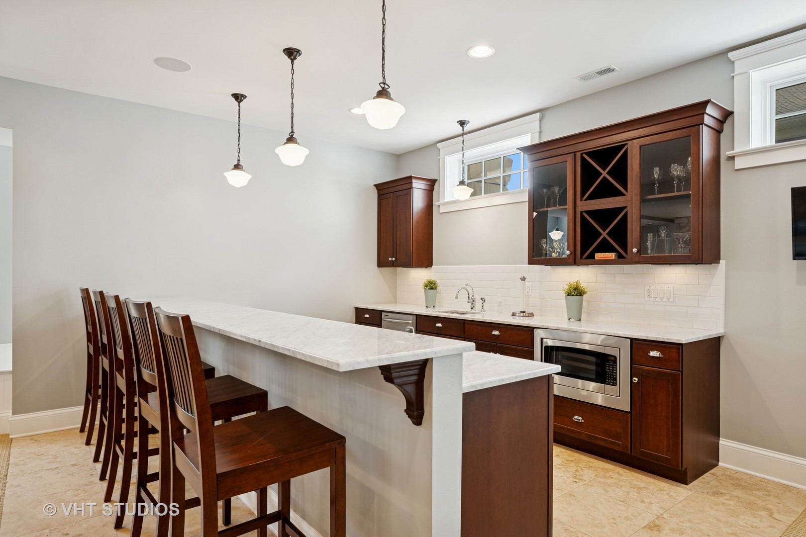 1605 N Chicago Avenue