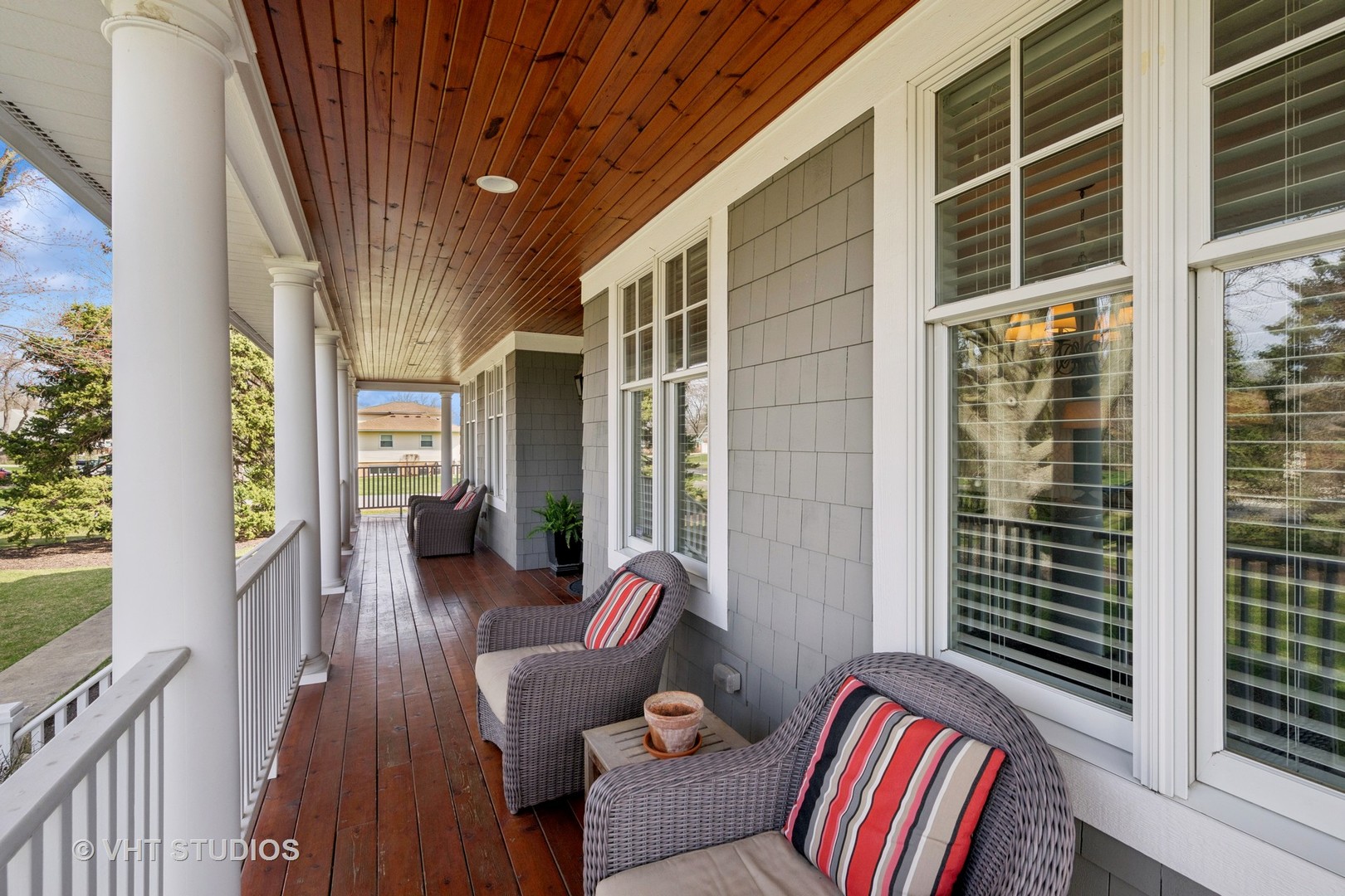 1605 N Chicago Avenue