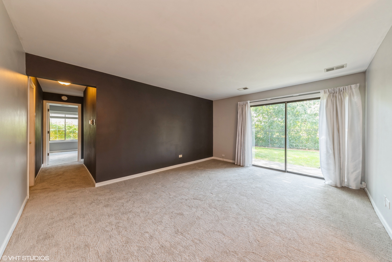 831 E Coach Road Unit: 1