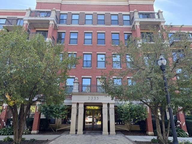2335 W Belle Plaine Avenue Unit: 508