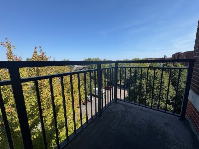 2335 W Belle Plaine Avenue Unit: 508