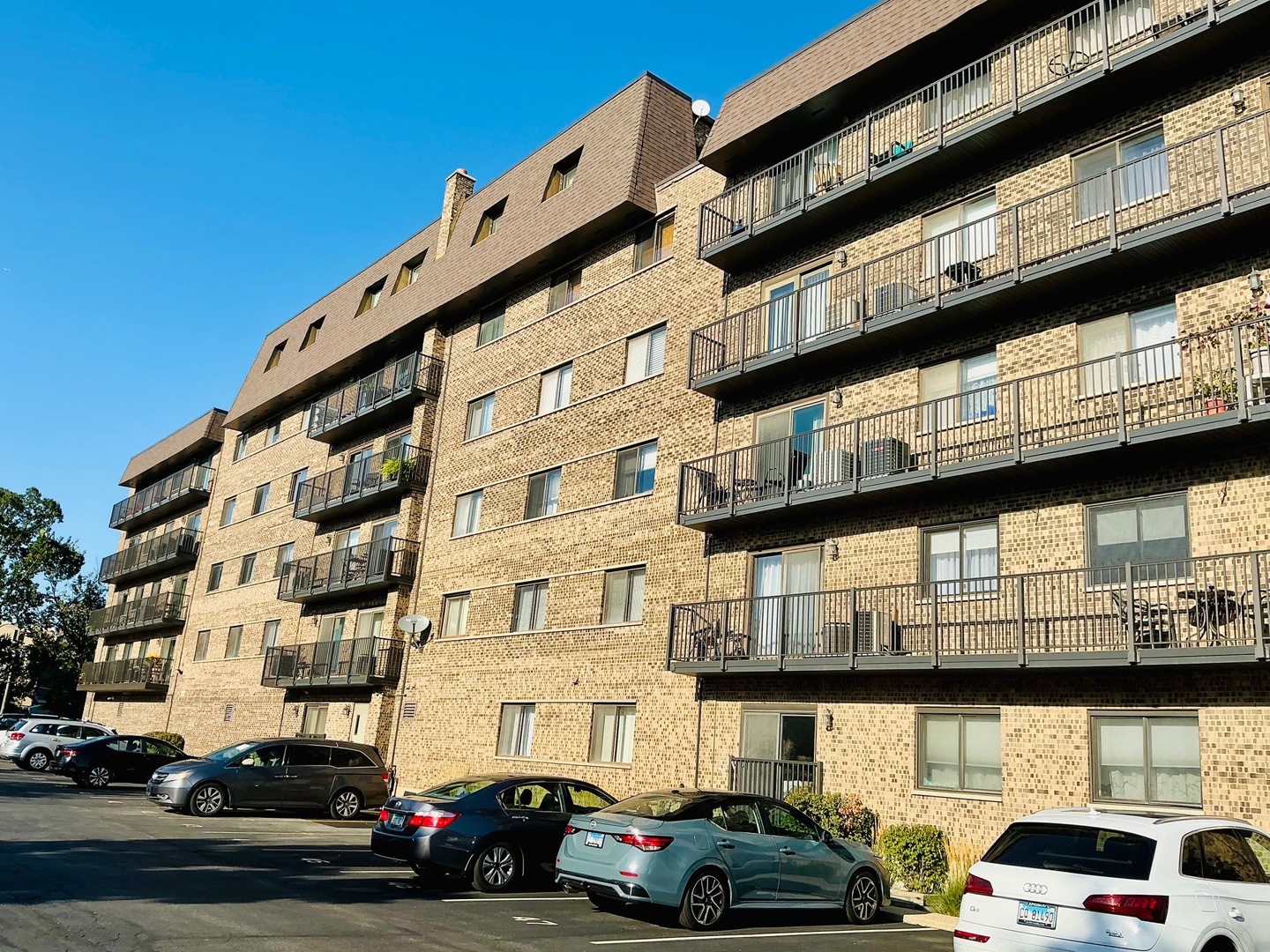 960 S River Road Unit: 408