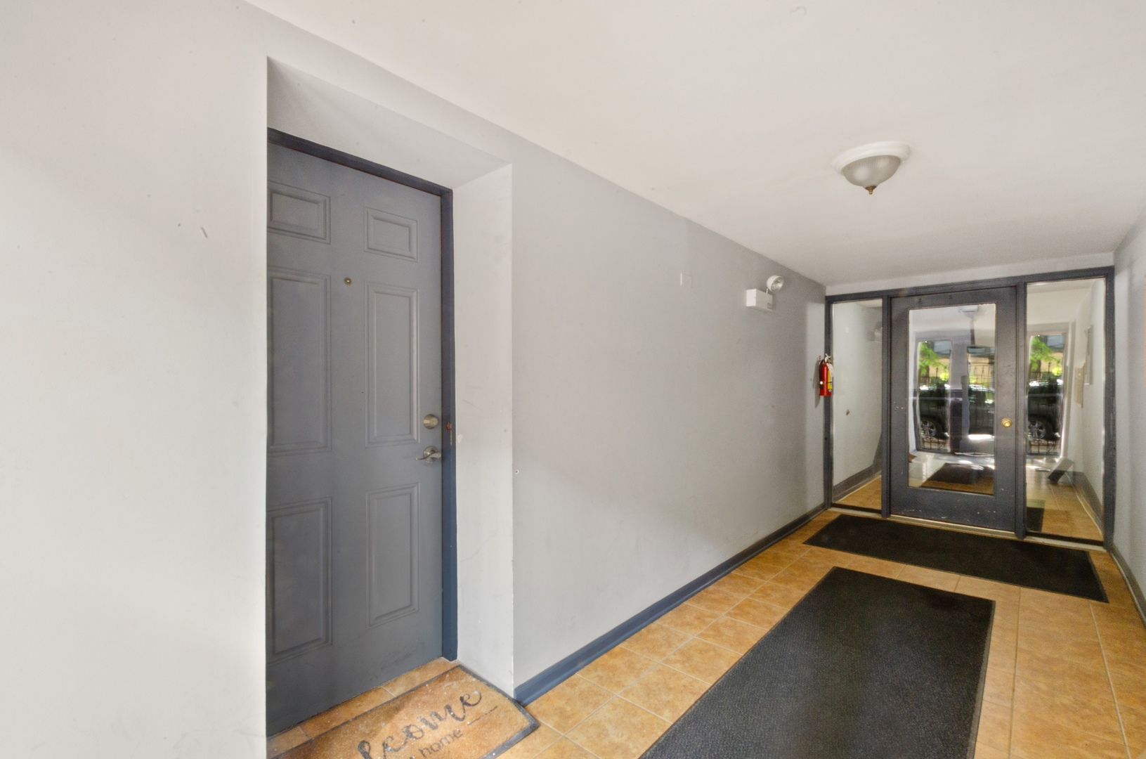 3908 W Ainslie Street Unit: G