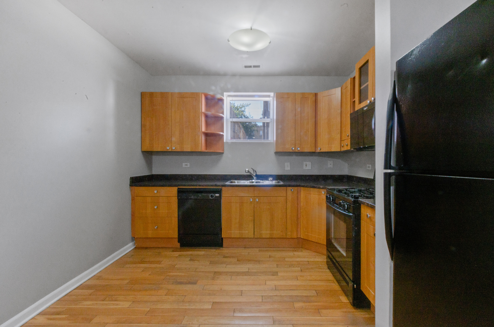 3908 W Ainslie Street Unit: G
