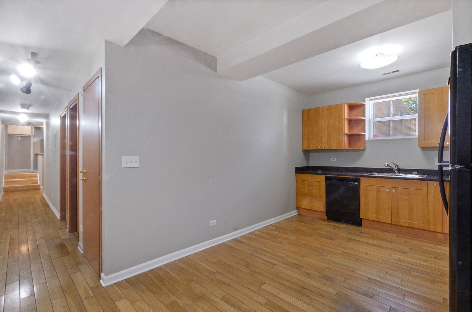 3908 W Ainslie Street Unit: G