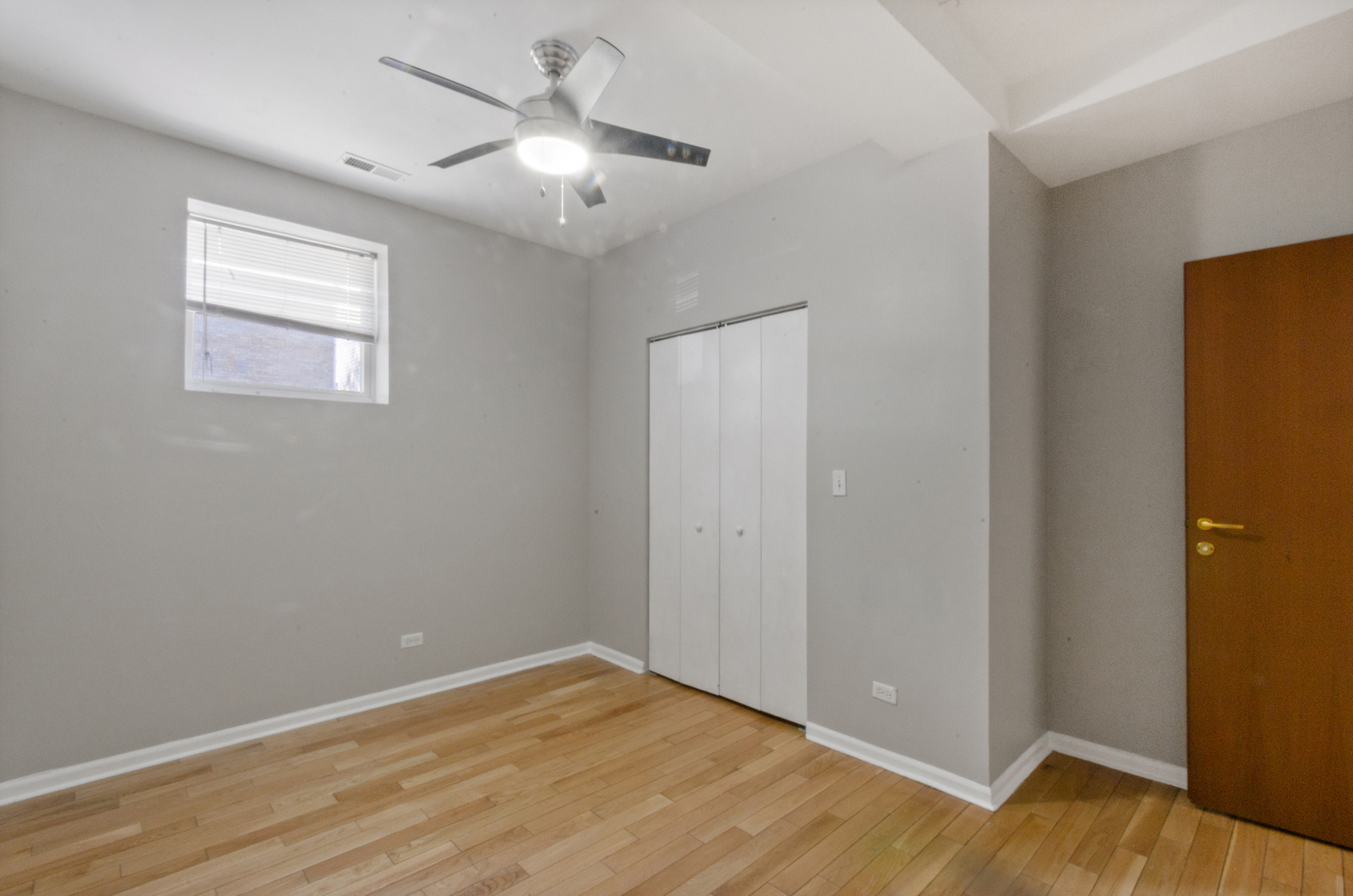 3908 W Ainslie Street Unit: G