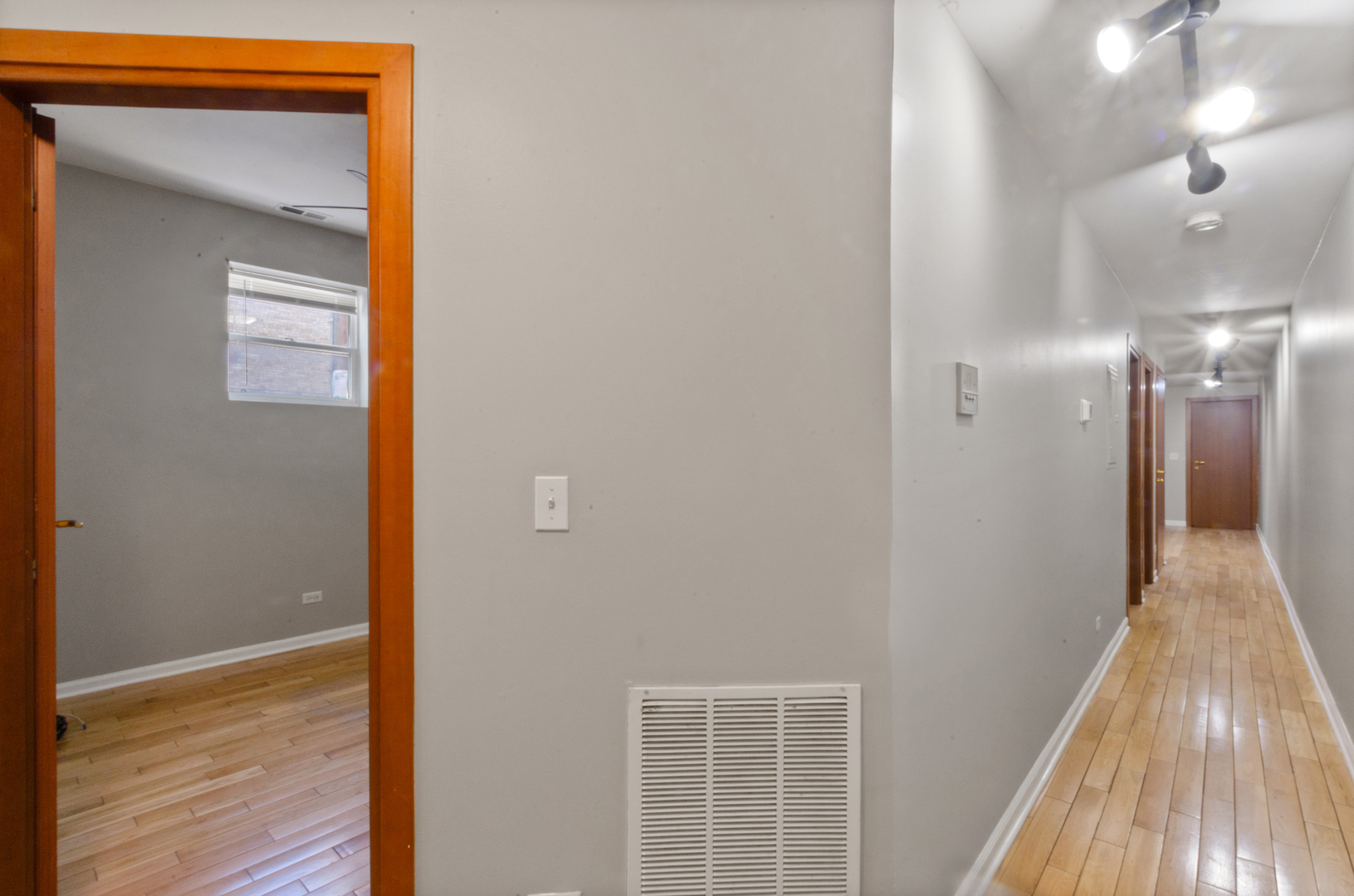 3908 W Ainslie Street Unit: G