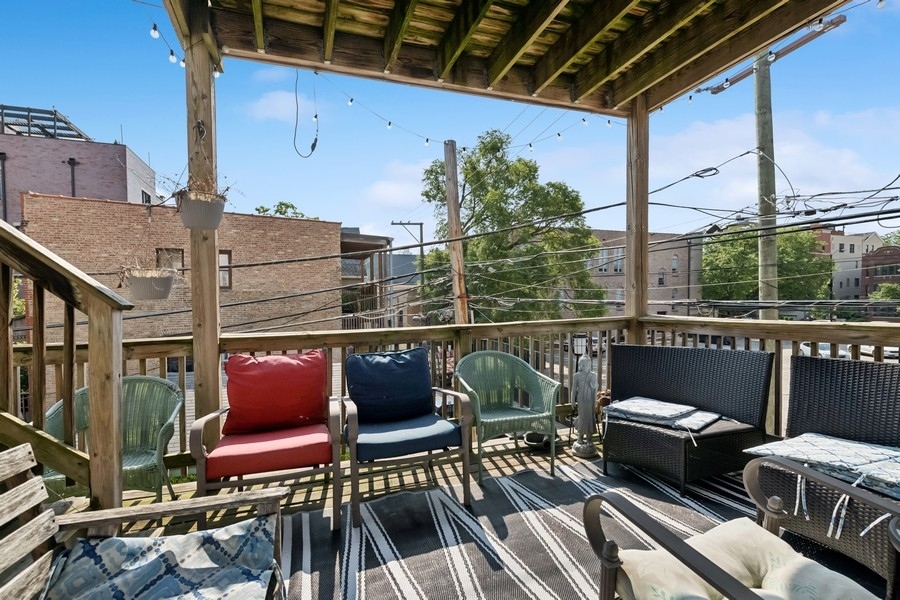 3219 N Halsted Street