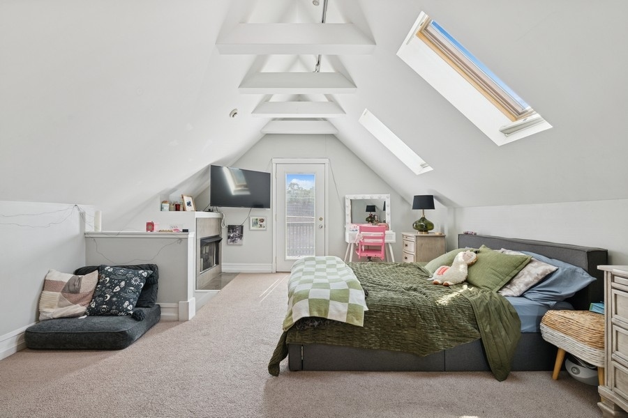 3219 N Halsted Street