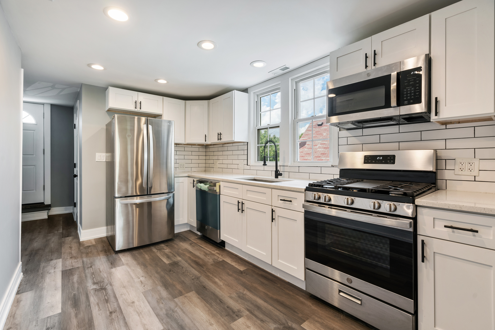 4624 N Springfield Avenue