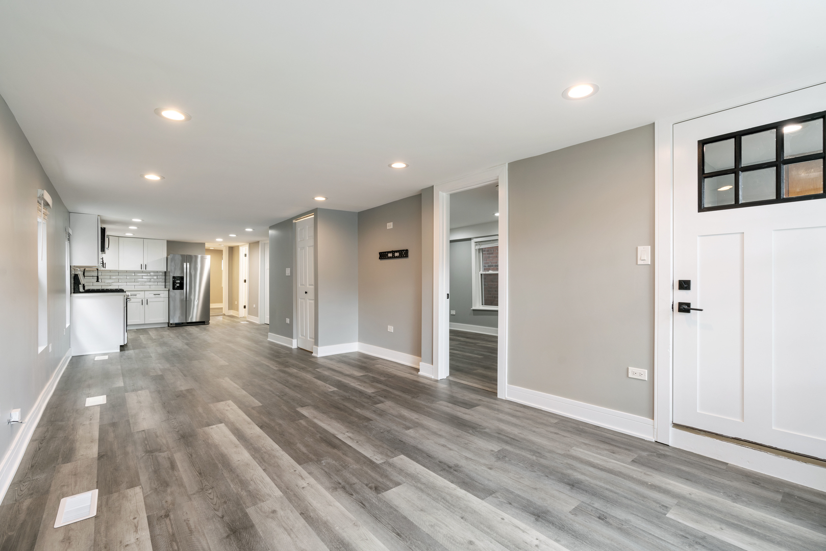 4624 N Springfield Avenue