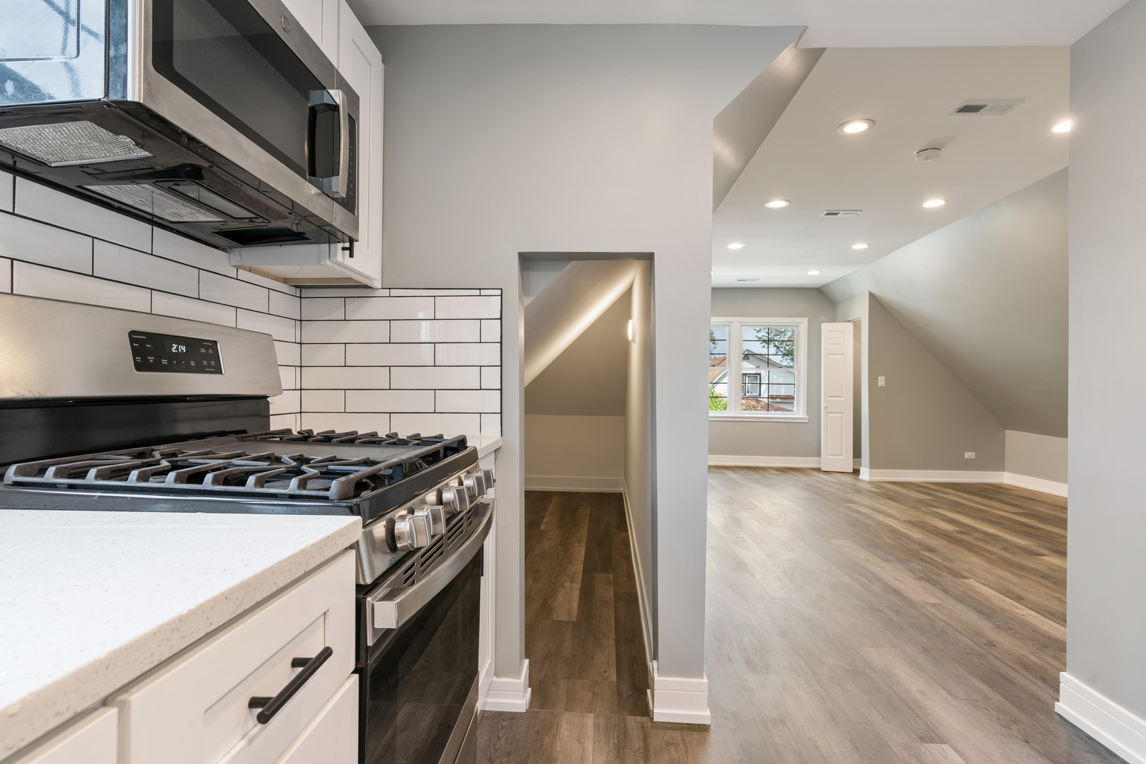 4624 N Springfield Avenue