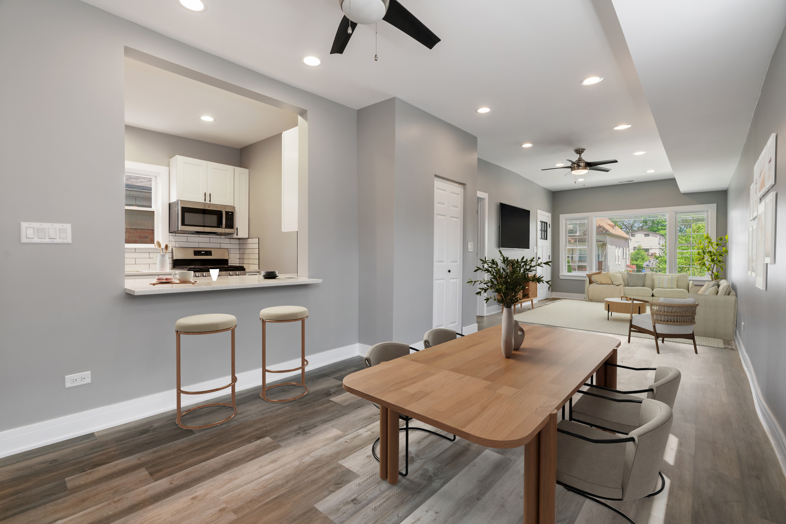 4624 N Springfield Avenue