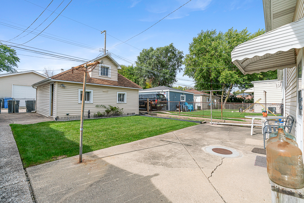 3518 N Odell Avenue