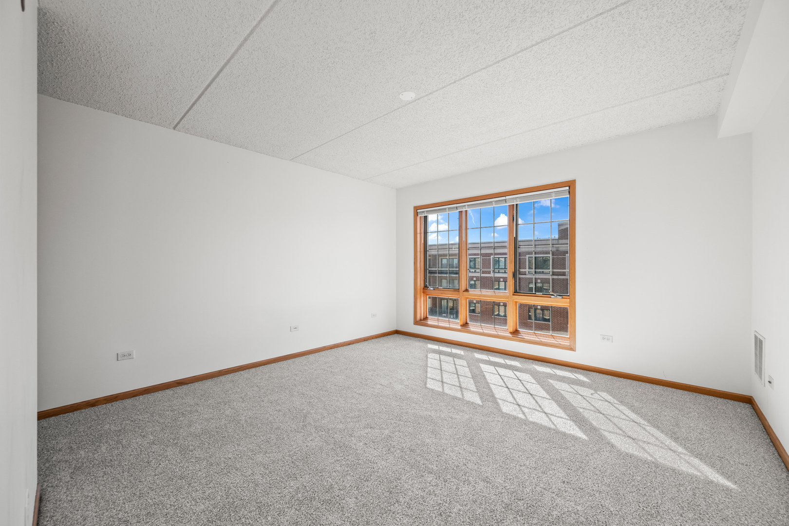 750 Pearson Street Unit: 812