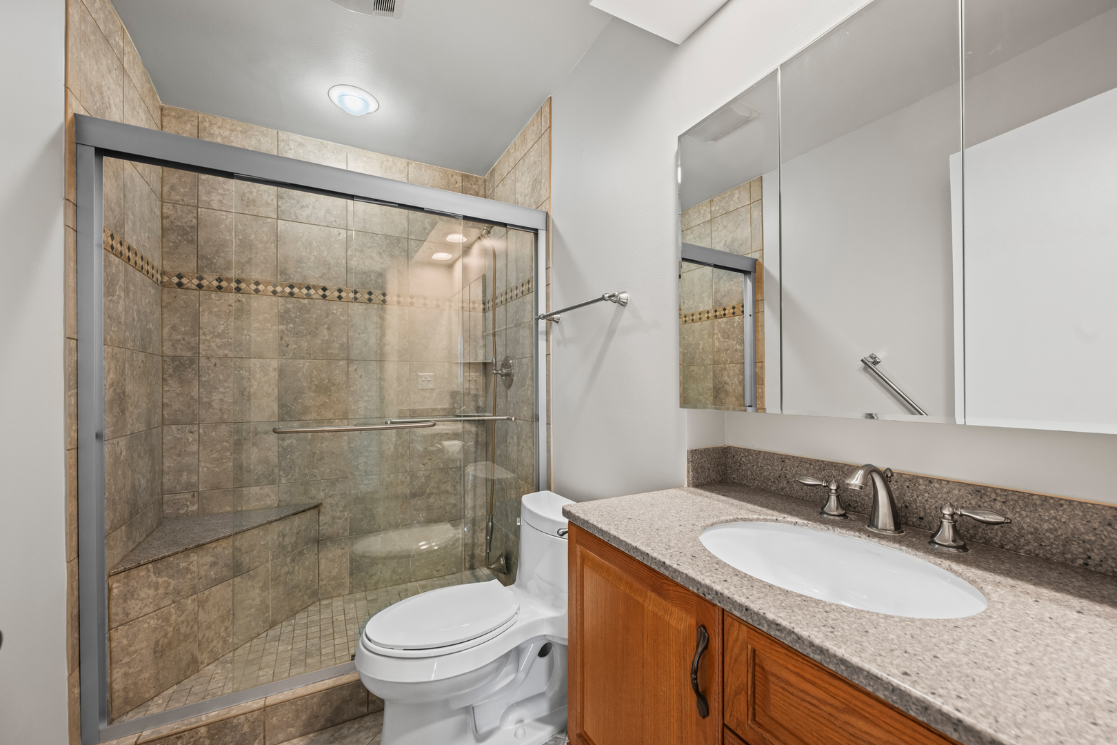 190 S Wood Dale Road Unit: 704