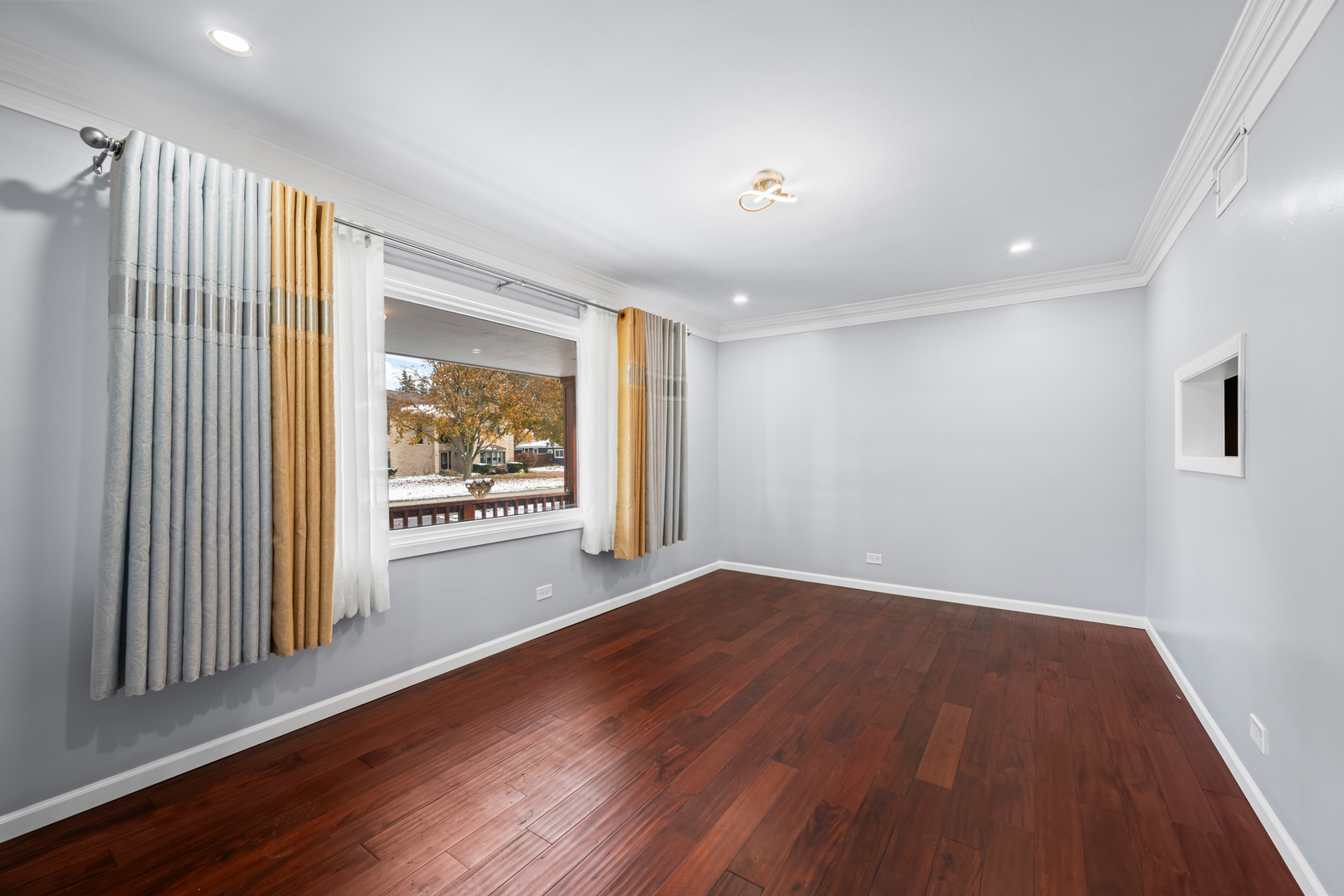 1130 N STRATFORD Road